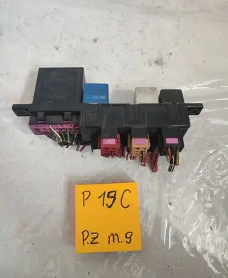 Volkswagen Golf IV Other relay 4B0955531A