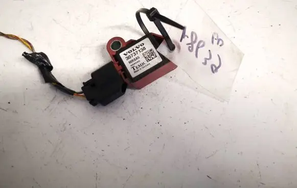 Volvo V50 Airbag deployment crash/impact sensor 30737138