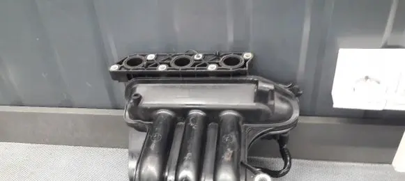 Skoda Fabia Mk1 (6Y) Intake manifold 03D129766L