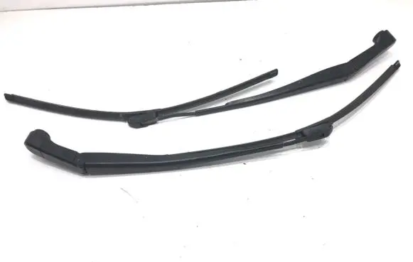 Honda Civic Front wiper blade arm