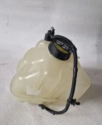 Volvo S90, V90 Coolant expansion tank/reservoir 31338291 31368311