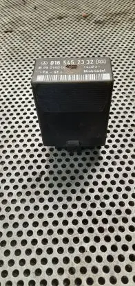 Mercedes-Benz Vito Viano W638 Coolant fan relay 0165452332 050140009