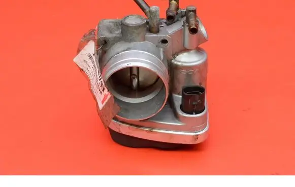 Skoda Octavia Mk2 (1Z) Throttle body valve 06A133062AT