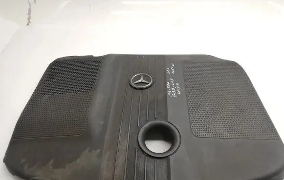 Mercedes-Benz C W204 Engine cover (trim) A6510101167