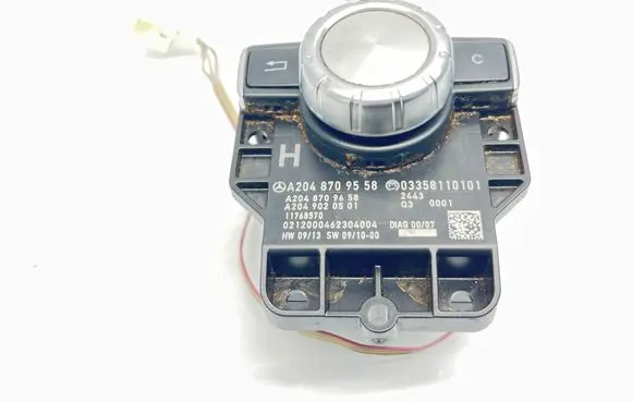 Multifunctional control switch/knob