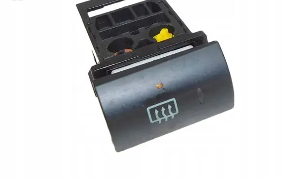 KIA Picanto Windscreen/window heater switch