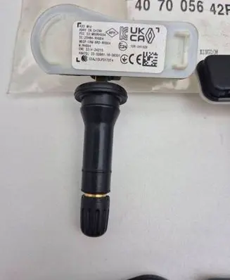 Renault Clio IV Tire pressure sensor 407005642R 2546ARHSS4 028611608001