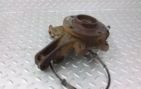 Citroen C4 I Picasso Front wheel hub 9655270080