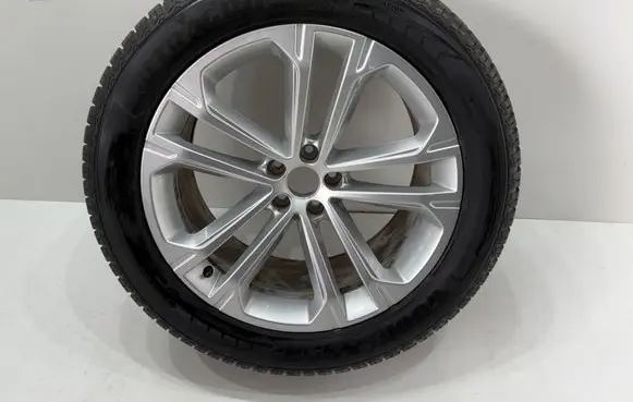 Audi Q7 4M R20 alloy rim 4M0601025DT