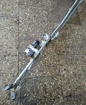 Citroen C4 I Front wiper linkage and motor 404638