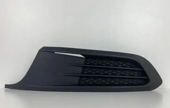 Volkswagen Jetta VI Front bumper lower grill 5C6853665