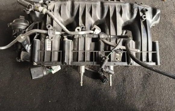 Audi A4 S4 B8 8K Intake manifold 06h133185h