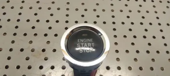 Toyota RAV 4 (XA30) Engine start stop button switch 15A8546 396B0D01039 001981909