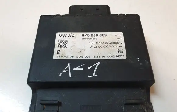 Audi A1 Voltage converter/converter module 8K0959663