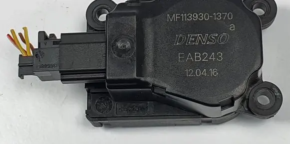 Jaguar XF X260 A/C air flow flap actuator/motor EAB243