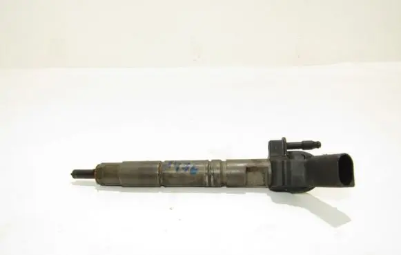 Mercedes-Benz S W221 Fuel injector a6420700587