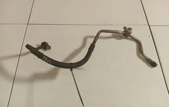Ford Mondeo MK IV Air conditioning (A/C) pipe/hose