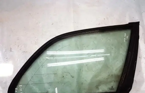 BMW 5 E39 Rear side window