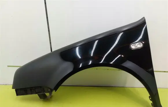 Volkswagen Golf IV Fender LC9Z