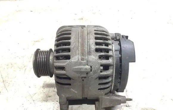 Volkswagen Caddy Generator/alternator 06F903023F 0124525091