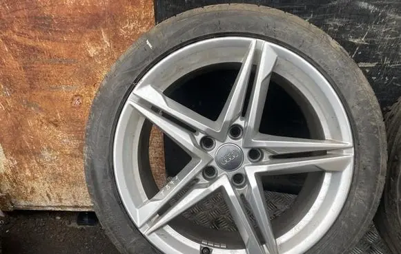 Audi A4 S4 B9 R18 alloy rim 8W0601025EC