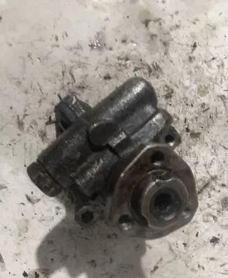 Volkswagen Golf IV Power steering pump 1J0422154D