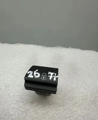 Toyota Proace Central locking switch button 9809138677