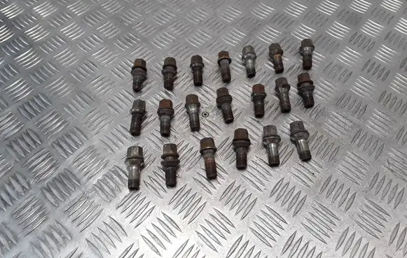 Audi A4 S4 B6 8E 8H Nuts/bolts 