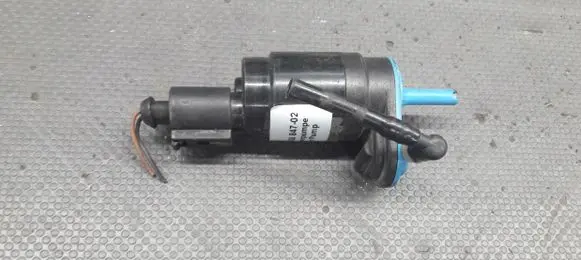 Audi A3 S3 8L Windscreen/windshield washer pump 8TW006847-02