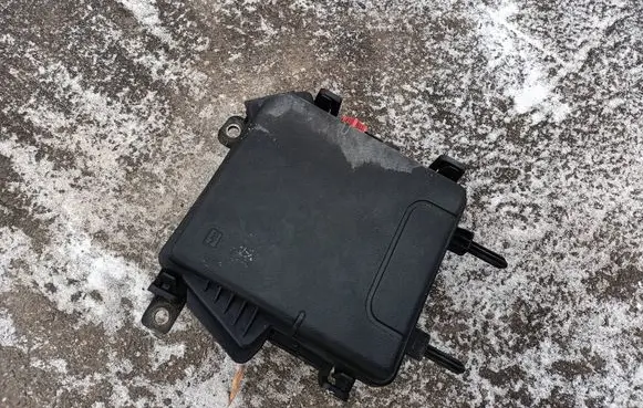 Renault Megane III Fuse box set 284B10002R