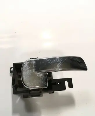 Nissan Navara D40 Front door interior handle 8318D