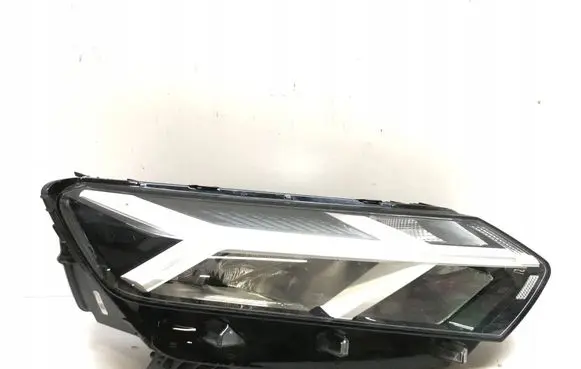 Dacia Sandero Headlight/headlamp 260107920R