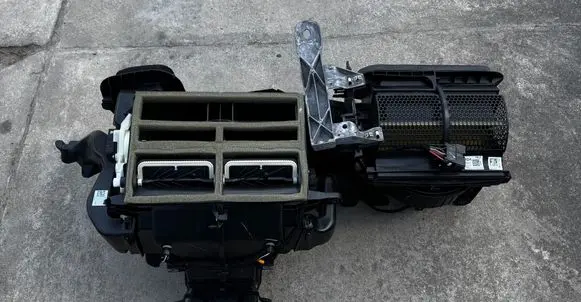 Jeep Grand Cherokee WL Interior heater climate box assembly 68352254AM WY996011