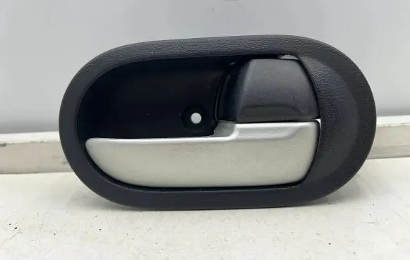 Mitsubishi Colt Front door interior handle