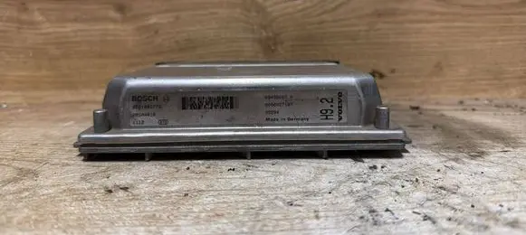 Volvo XC90 Engine control unit/module 0281001776