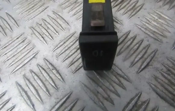 Fog light switch