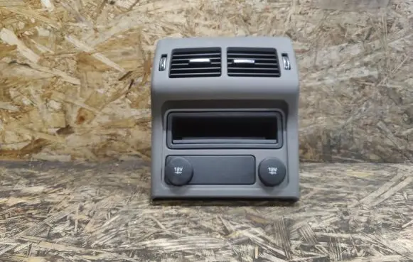 Jaguar XE Rear air vent grill 