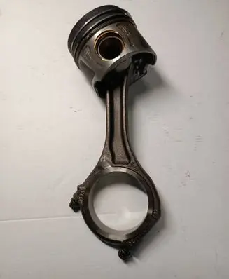 Audi A6 Allroad C7 Piston with connecting rod 