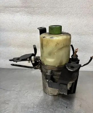 Skoda Fabia Mk2 (5J) Power steering pump 6R0423156