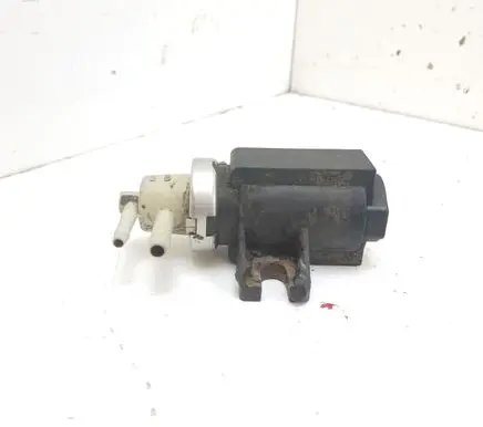 Volvo V70 Turbo solenoid valve 30637251
