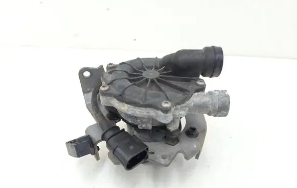 Volkswagen Jetta VI Secondary air pump 04E131085C