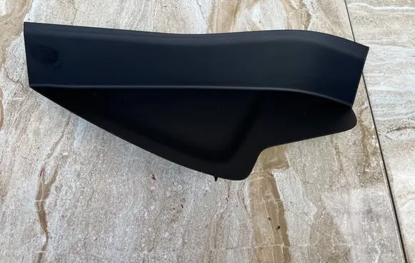 Maserati Levante Dashboard side end trim 670043359 FA00AAU82739