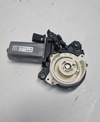 Audi A8 S8 D4 4H Rear door soft close latching motor 4F0837060