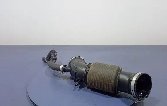 KIA Sportage Air intake hose/pipe 28130N9400