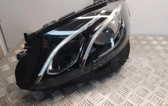 Mercedes-Benz E W213 Headlight/headlamp A2139068903