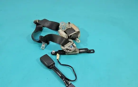 Suzuki Swift I Front seatbelt 8494062J1 IMPRK1537911