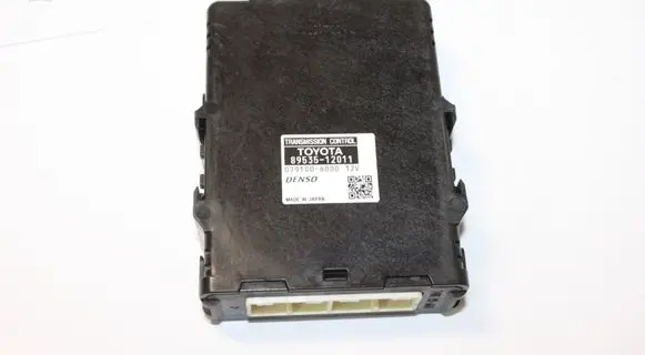 Toyota Auris E180 Gearbox control unit/module 8953512011