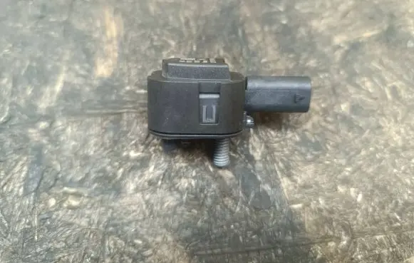 BMW 5 F10 F11 Airbag deployment crash/impact sensor 9224178