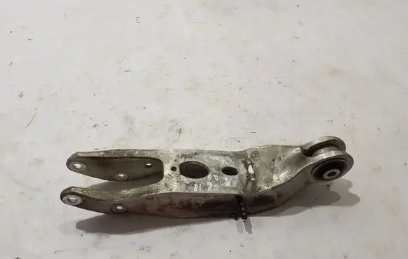 Audi Q8 Rear upper control arm/wishbone 4M0505311J
