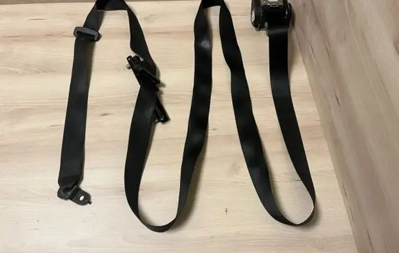 Mercedes-Benz Sprinter W906 Front seatbelt 601384100 9068600285